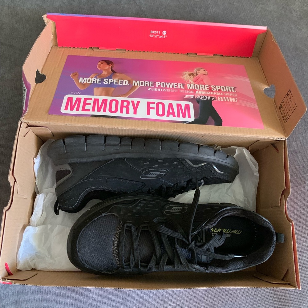 Skechers sports women’s size 7